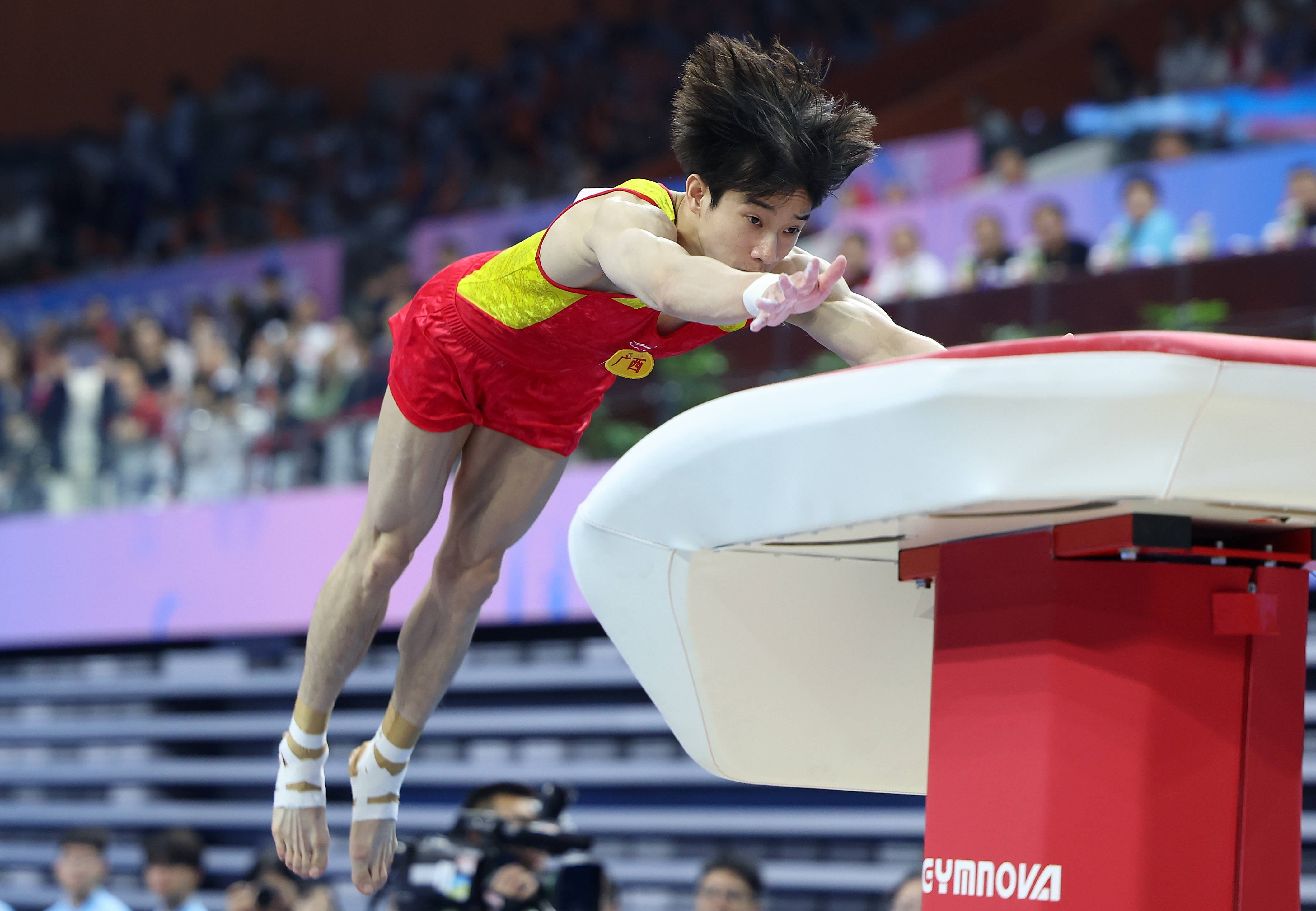 体操男子团体赛，法国队夺冠